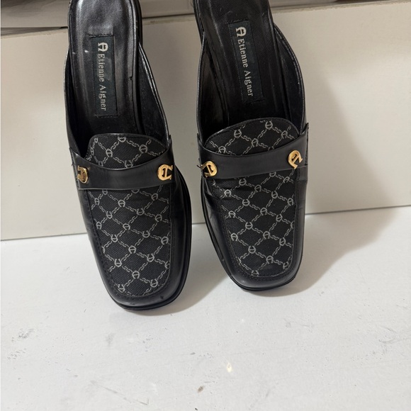 Leather mules, Etienne Aigner, signature logo pattern 
 is an American fashion - Picture 10 of 16